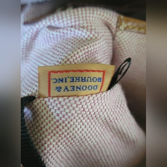 Pink Dooney and Bourke Purse - Picture 5 of 16